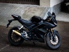 YAMAHA R15 V3